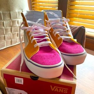 Vans High Top Platform Sneaker